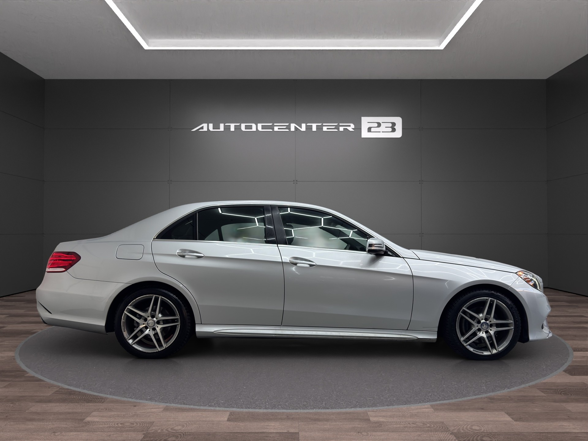 MERCEDES-BENZ E 400 Avantgarde 4Matic 7G-Tronic-image-5