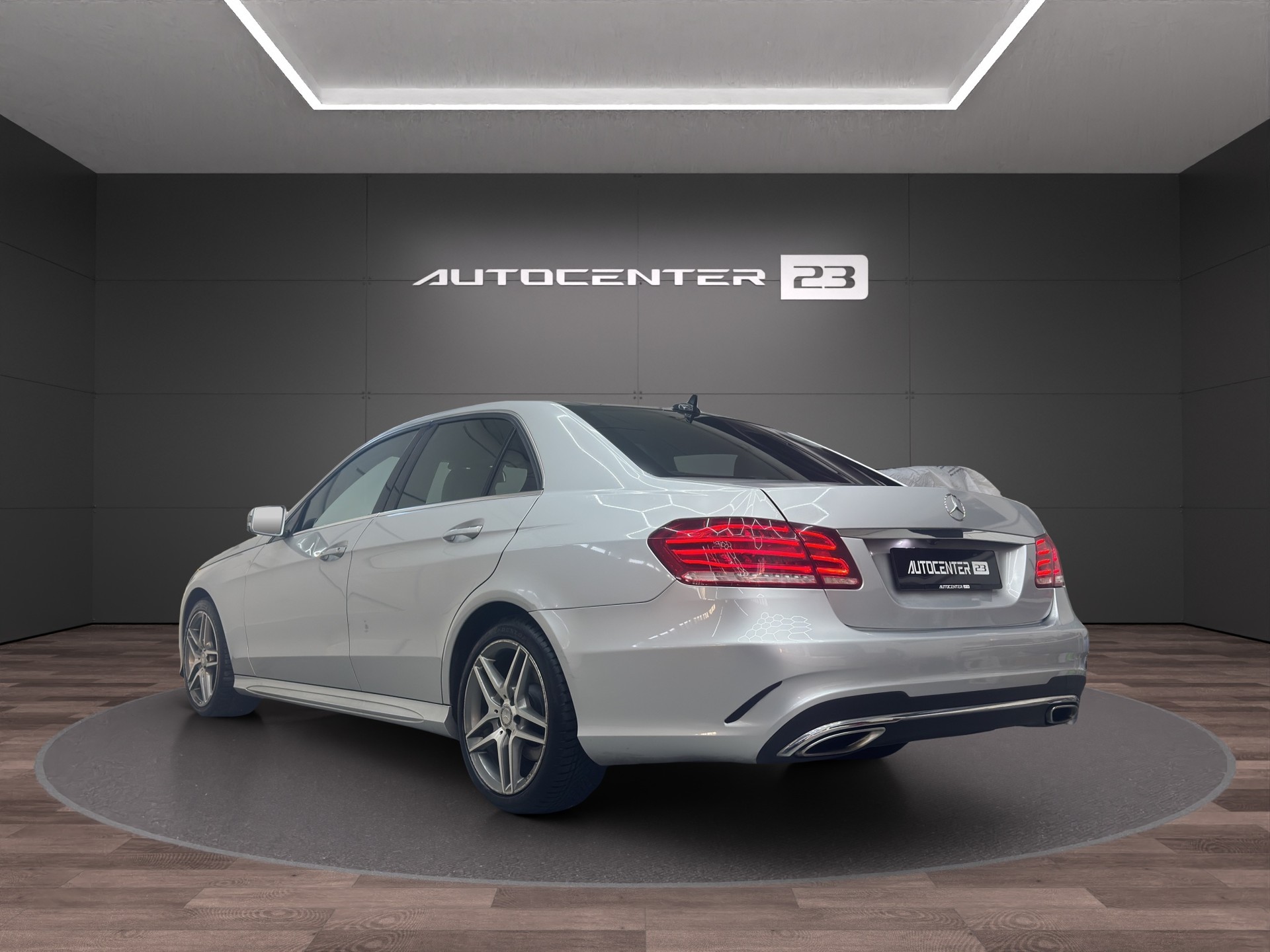 MERCEDES-BENZ E 400 Avantgarde 4Matic 7G-Tronic-image-2