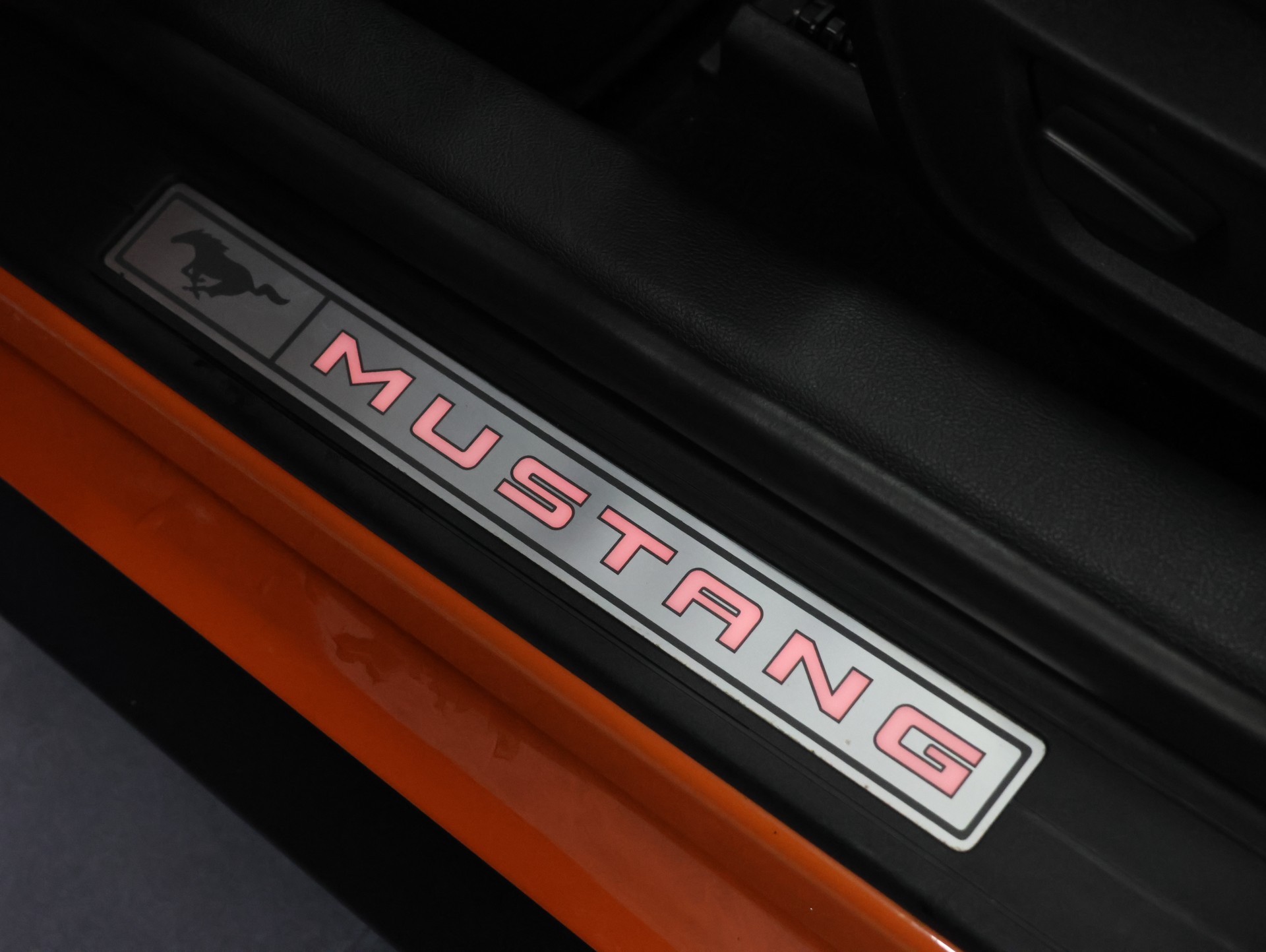FORD Mustang Fastback 5.0 V8 GT 55 Automat-image-11