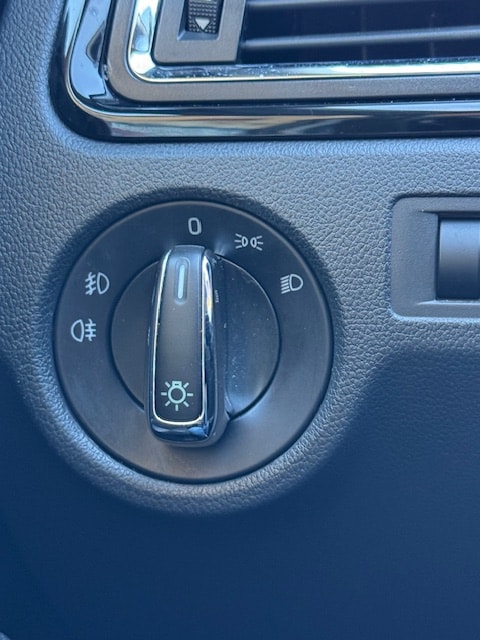 SKODA Rapid Spaceback 1.4 TSI Elegance DSG-image-14