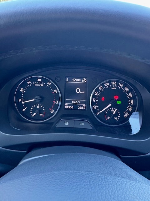 SKODA Rapid Spaceback 1.4 TSI Elegance DSG-image-9