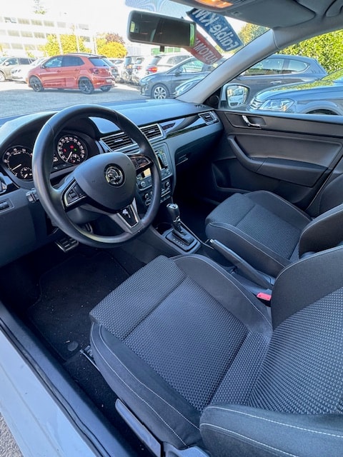 SKODA Rapid Spaceback 1.4 TSI Elegance DSG-image-5