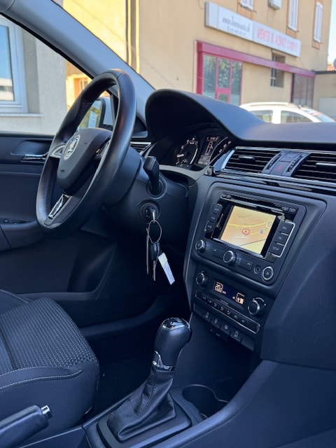 SKODA Rapid Spaceback 1.4 TSI Elegance DSG-image-7