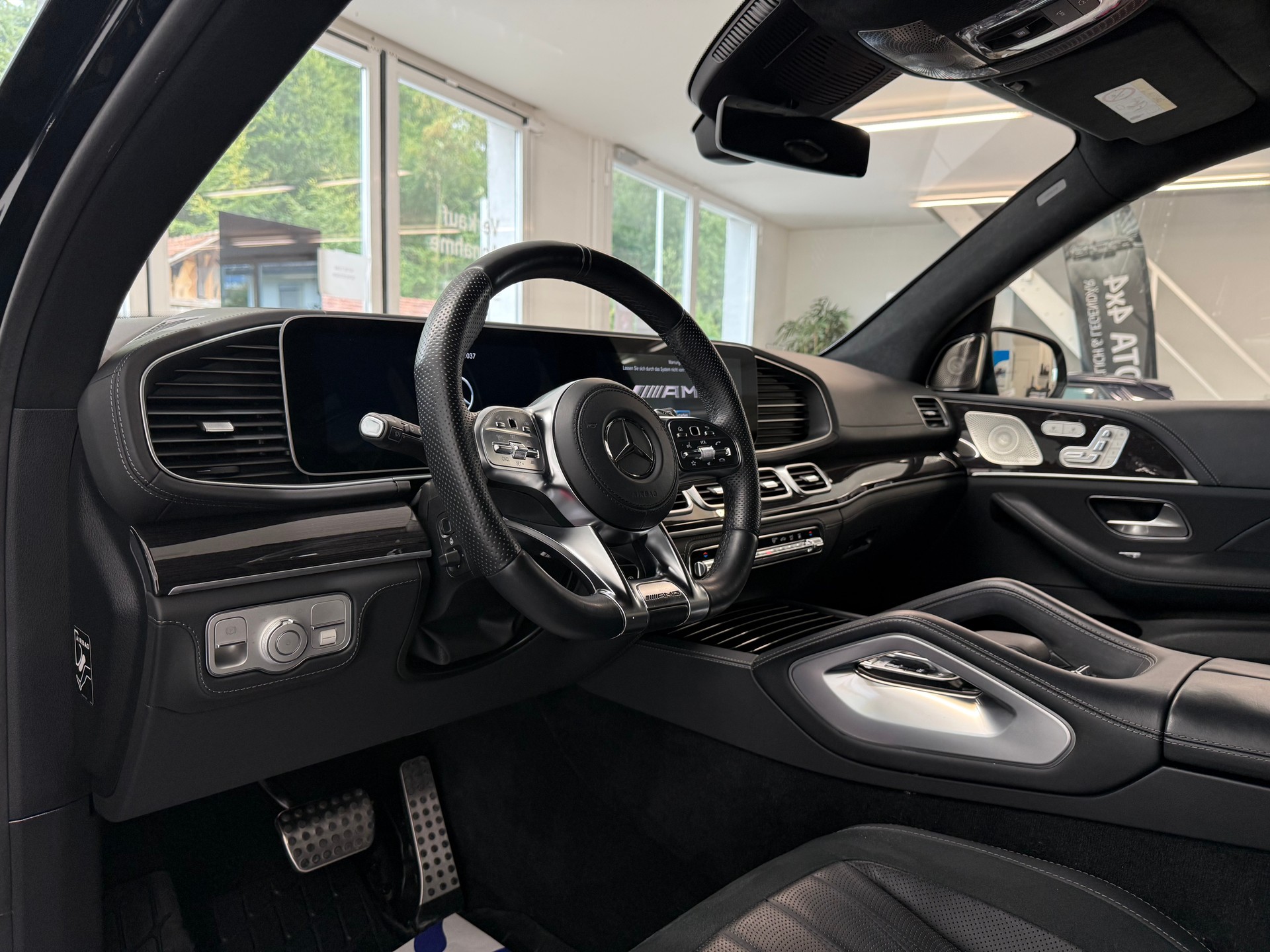 MERCEDES-BENZ GLS 63 AMG 4matic+-image-7