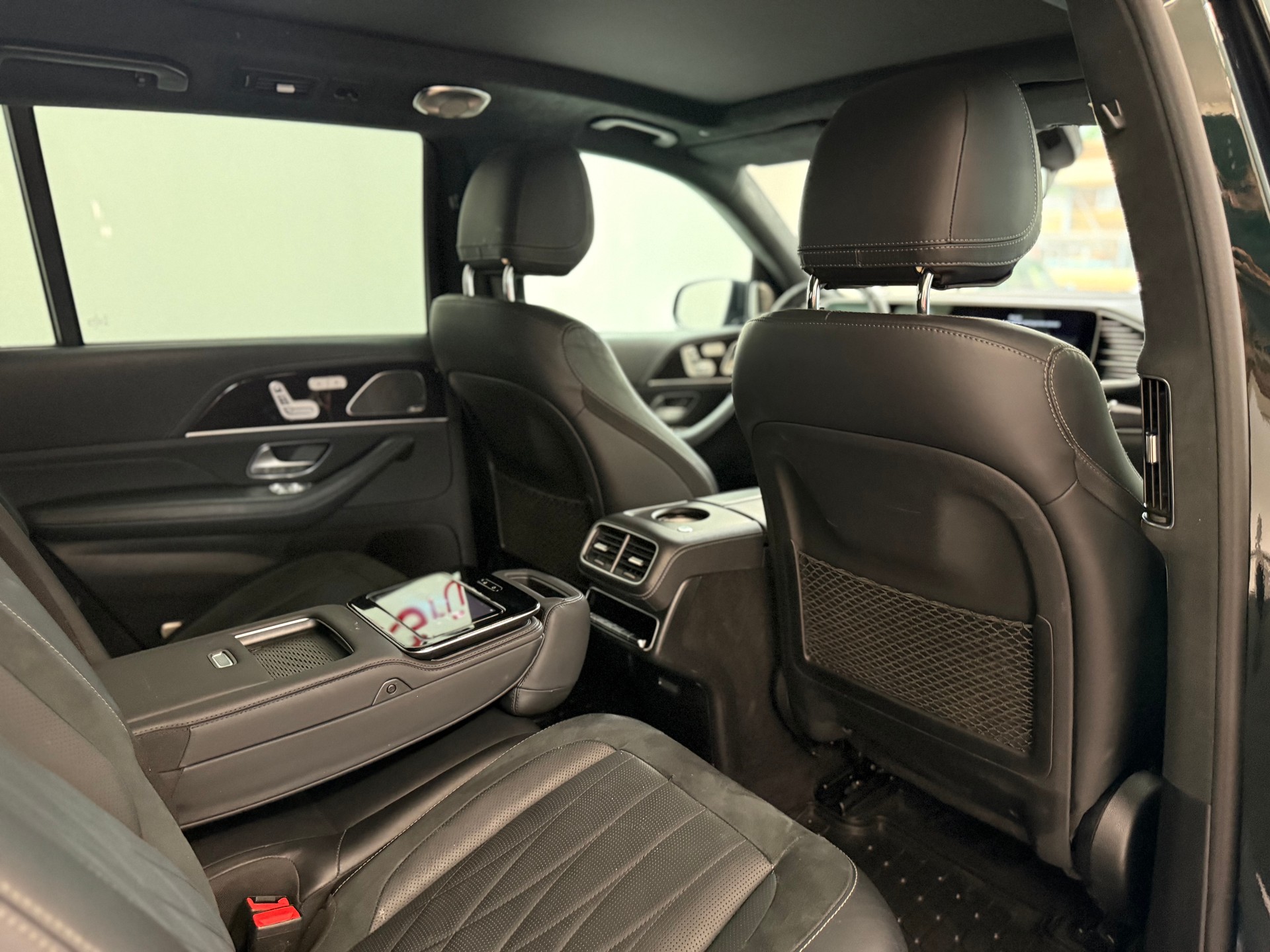 MERCEDES-BENZ GLS 63 AMG 4matic+-image-11