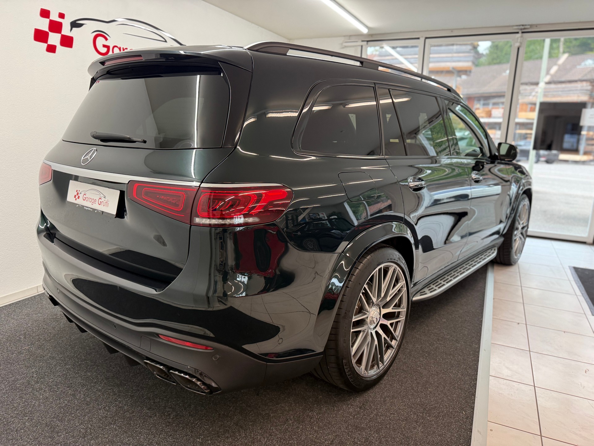 MERCEDES-BENZ GLS 63 AMG 4matic+-image-2