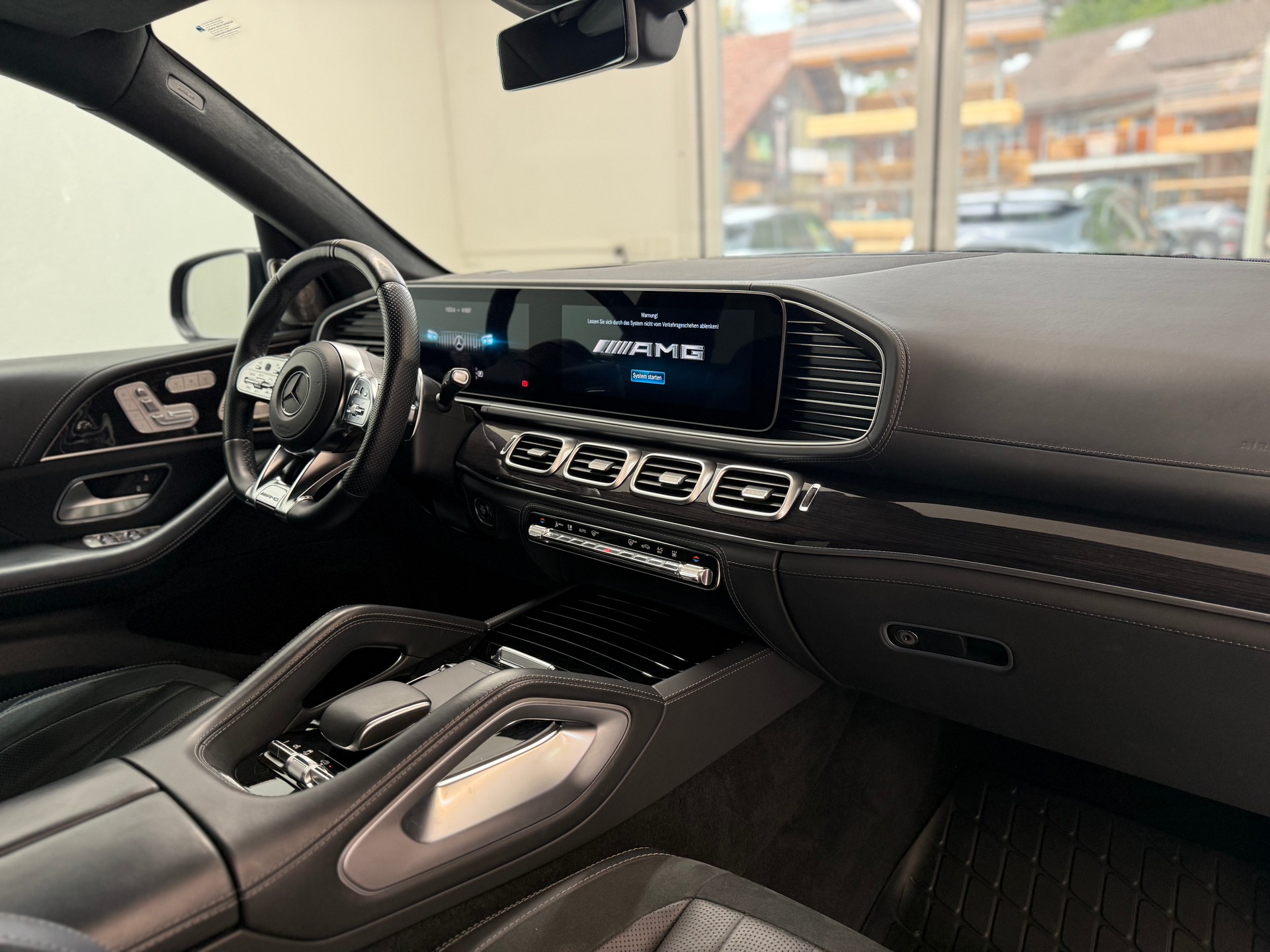 MERCEDES-BENZ GLS 63 AMG 4matic+-image-9