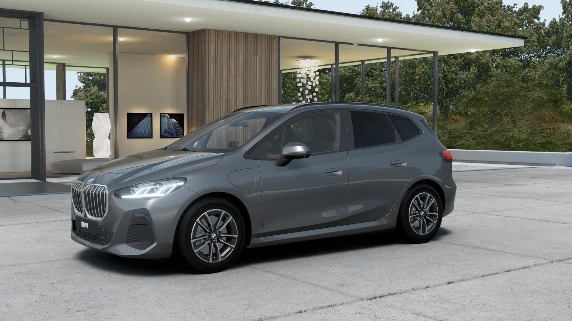 BMW 225e xDrive Active Tourer-image-1