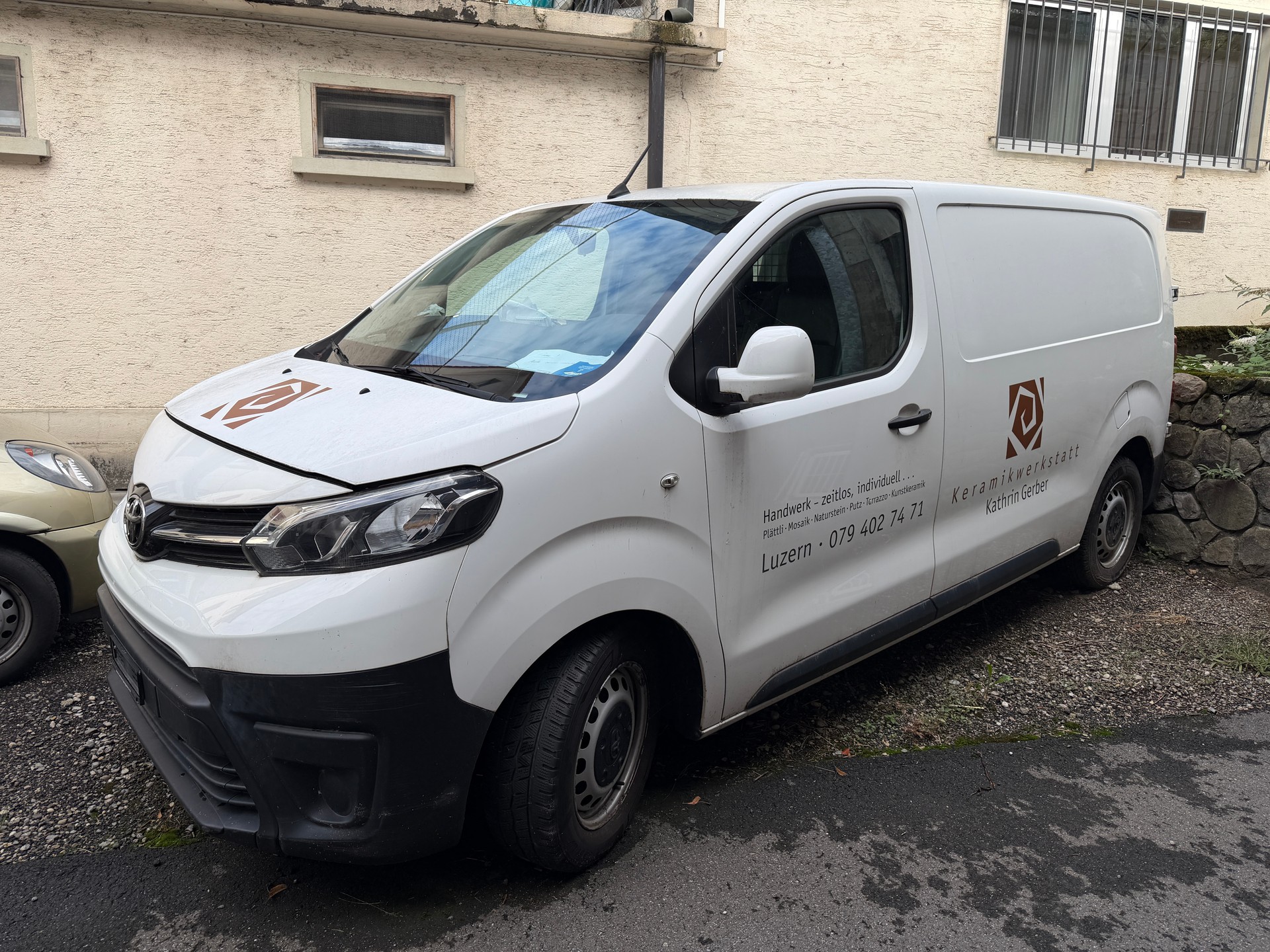 TOYOTA Proace 2.0D Glass Van L1 Luna-image-0