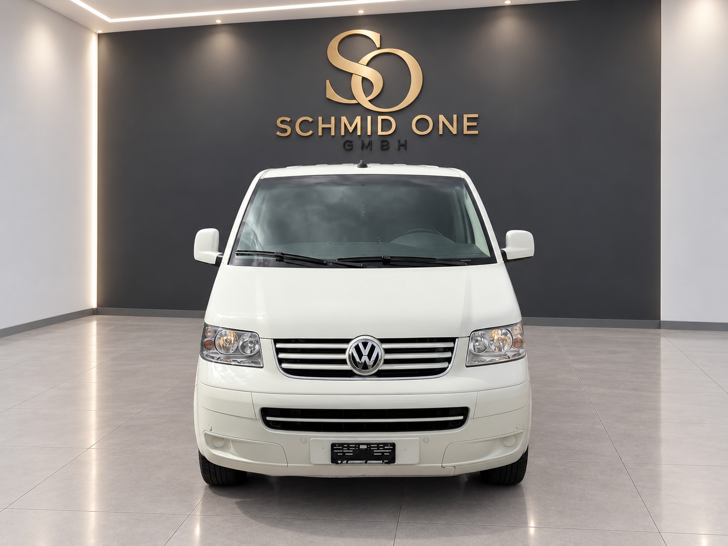 VW T5 Multivan Startline 2.5 TDI Tiptronic-image-6