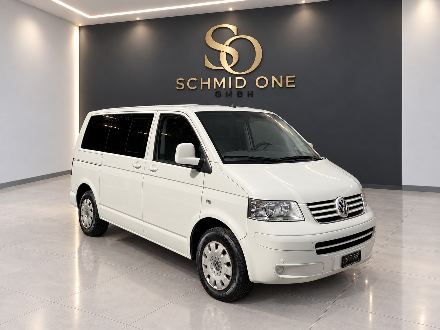 VW T5 Multivan Startline 2.5 TDI Tiptronic-image-5