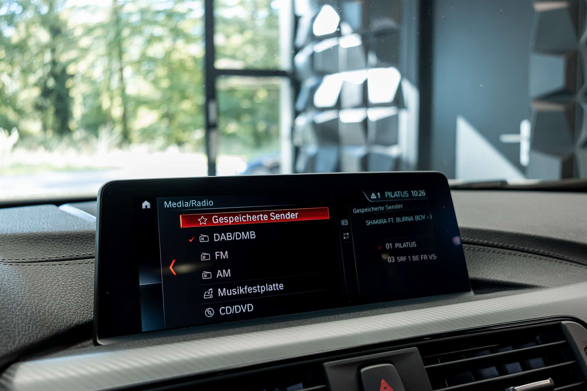 BMW 320d xDrive Touring Edition Sport Line Steptronic-image-15