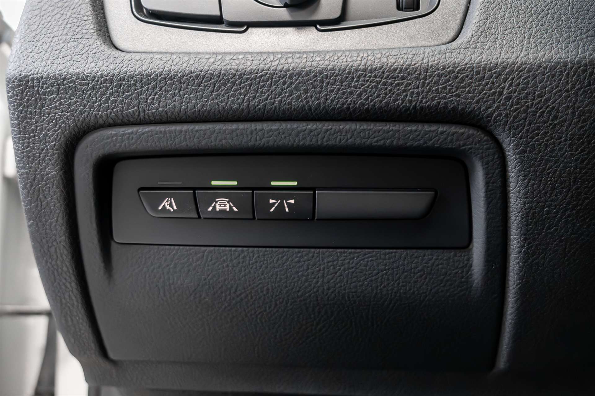 BMW 320d xDrive Touring Edition Sport Line Steptronic-image-21