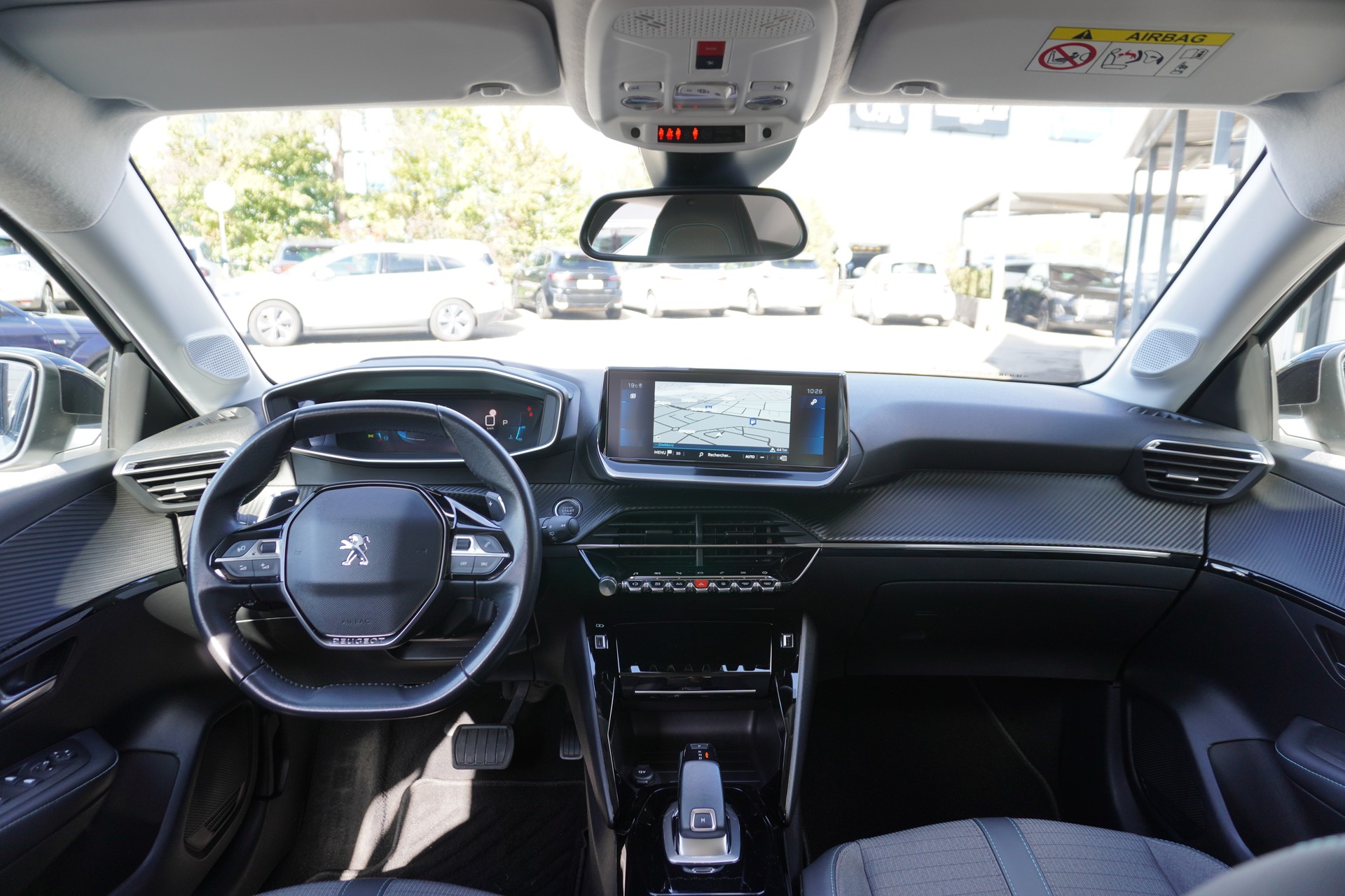 PEUGEOT 208 1.2 PureTech Allure Pack EAT8-image-11