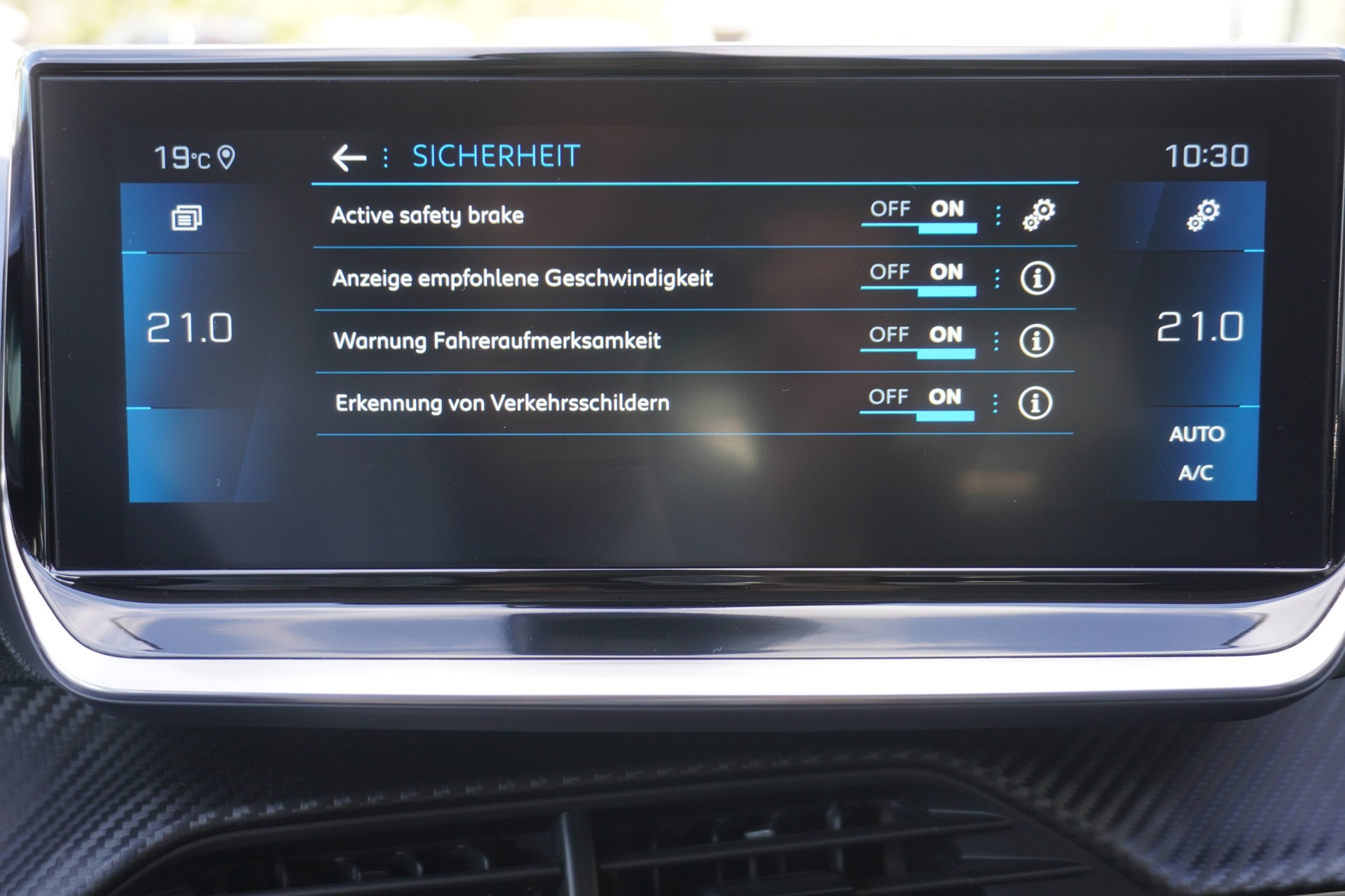 PEUGEOT 208 1.2 PureTech Allure Pack EAT8-image-23