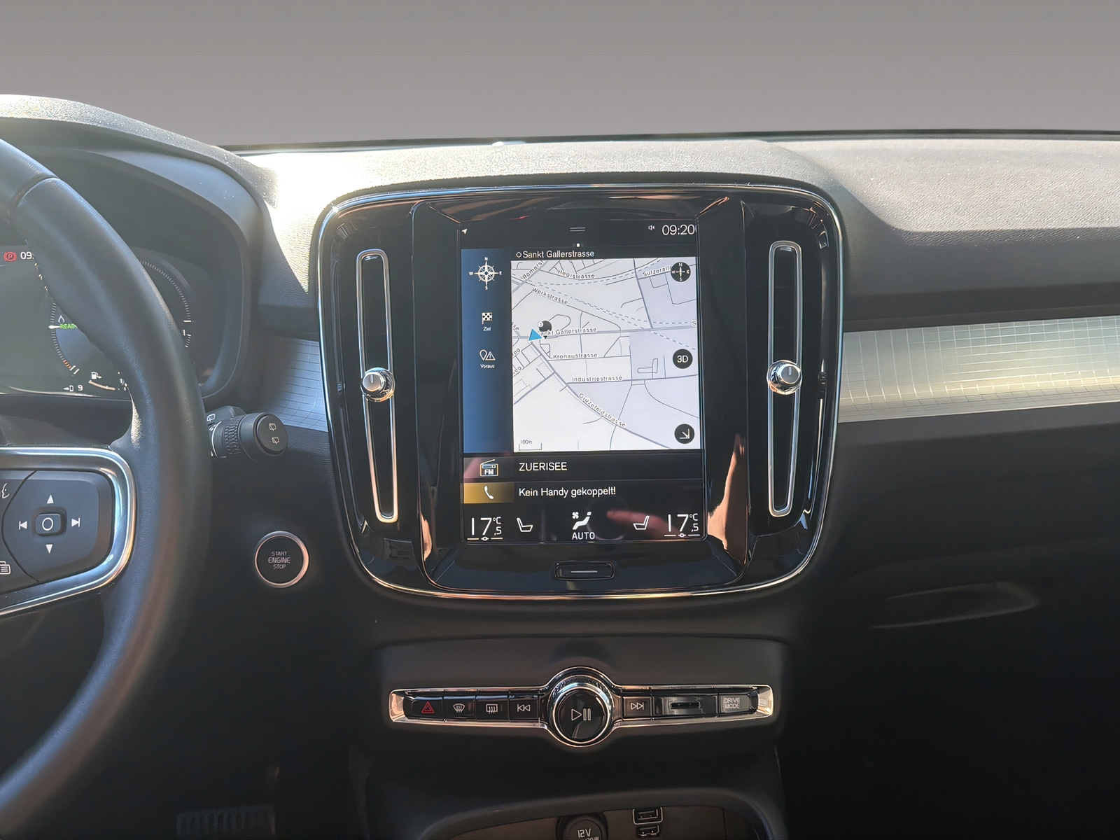 VOLVO XC40 1.5 T5 PiH R-Design Expression-image-12