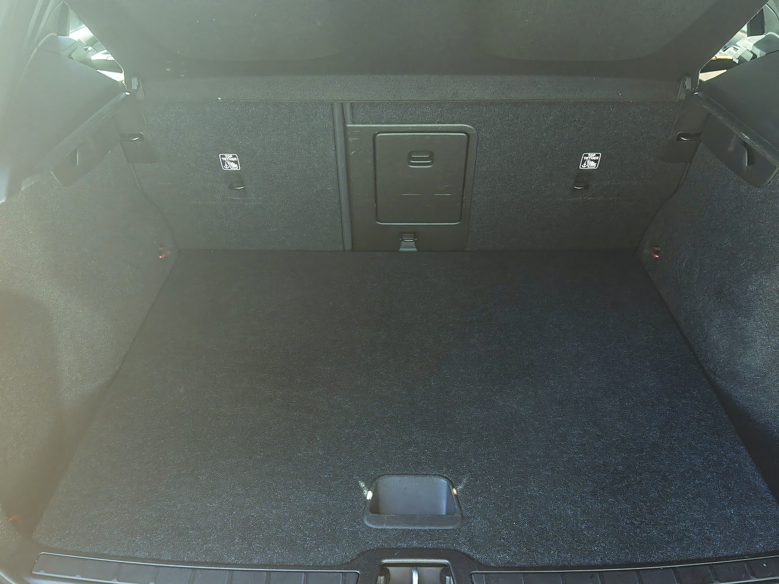 VOLVO XC40 1.5 T5 PiH R-Design Expression-image-15
