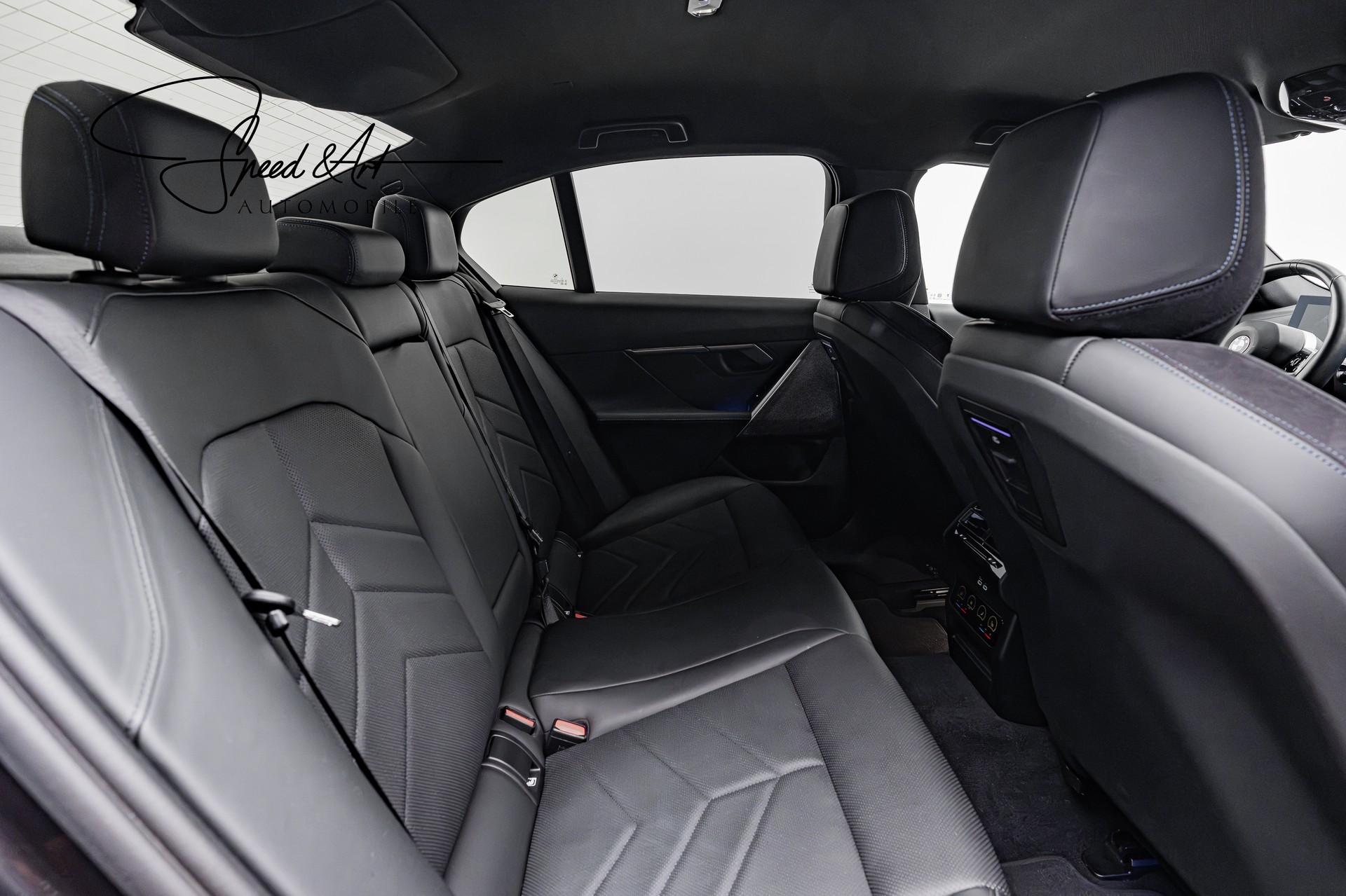 BMW 520d xDrive 48V M Sport Steptronic | STANDHEIZUNG-image-12