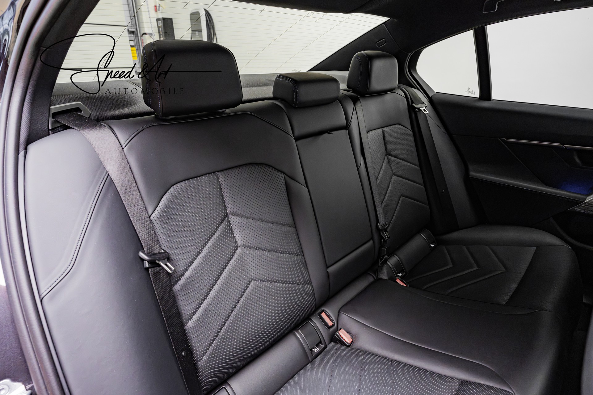 BMW 520d xDrive 48V M Sport Steptronic | STANDHEIZUNG-image-13