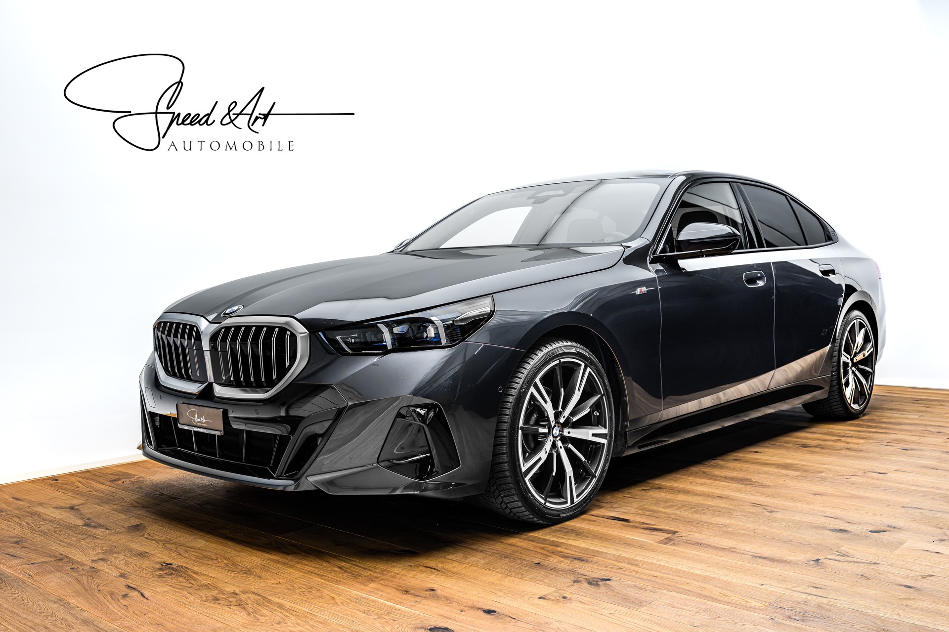 BMW 520d xDrive 48V M Sport Steptronic | STANDHEIZUNG-image-1