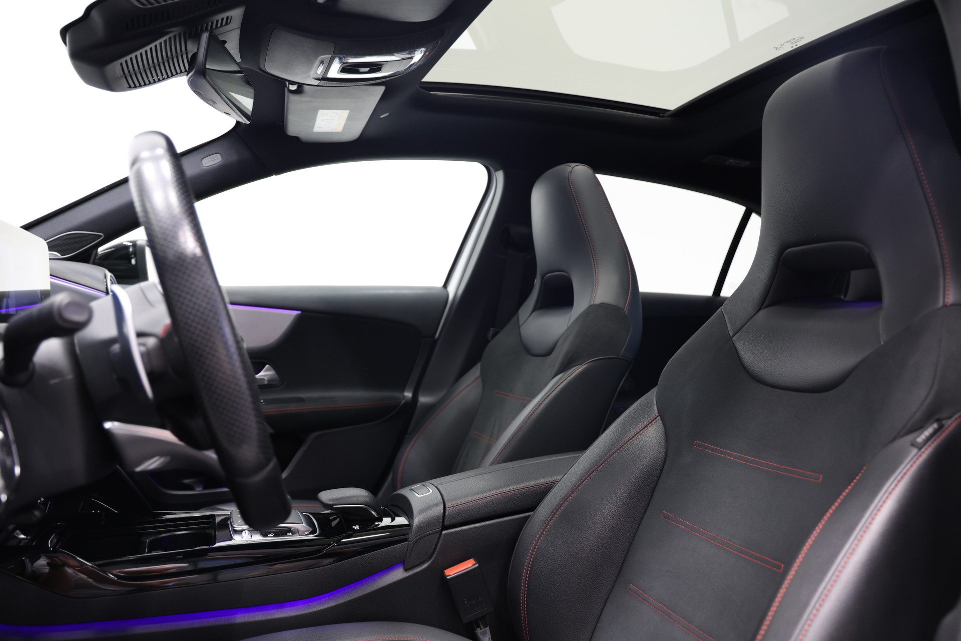 MERCEDES-BENZ A 35 AMG 4Matic Speedshift *CH-Fahrzeug*Aerodynamik-Paket*-image-15