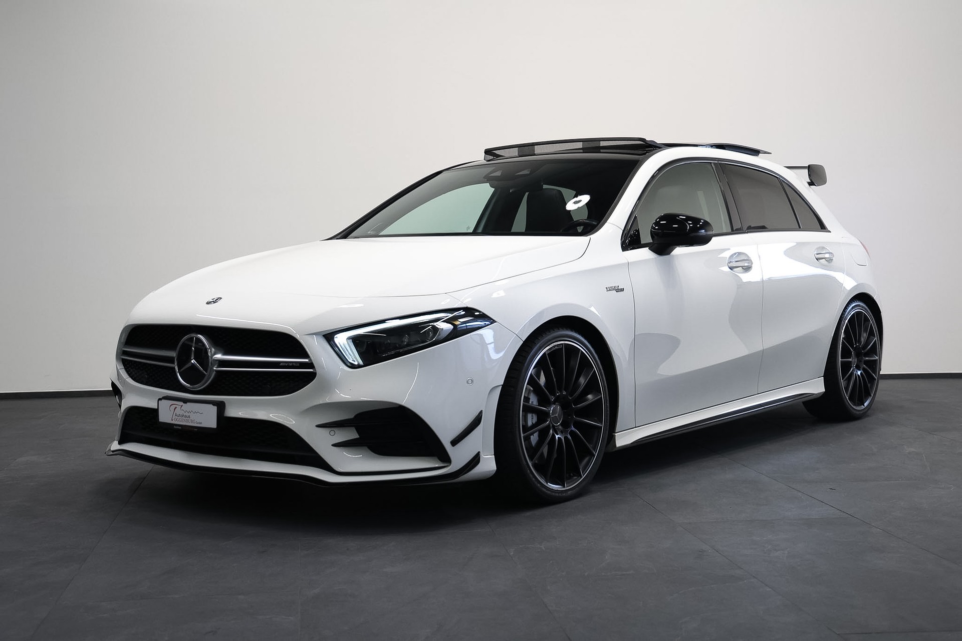 MERCEDES-BENZ A 35 AMG 4Matic Speedshift *CH-Fahrzeug*Aerodynamik-Paket*-image-2
