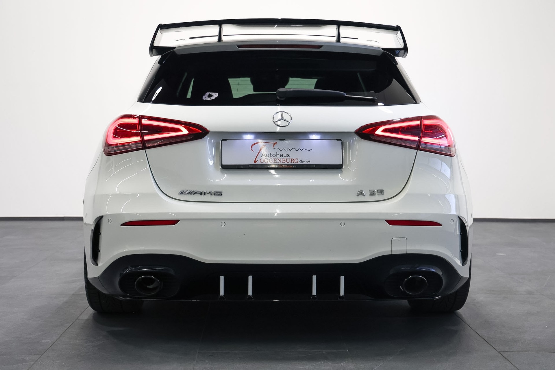 MERCEDES-BENZ A 35 AMG 4Matic Speedshift *CH-Fahrzeug*Aerodynamik-Paket*-image-10