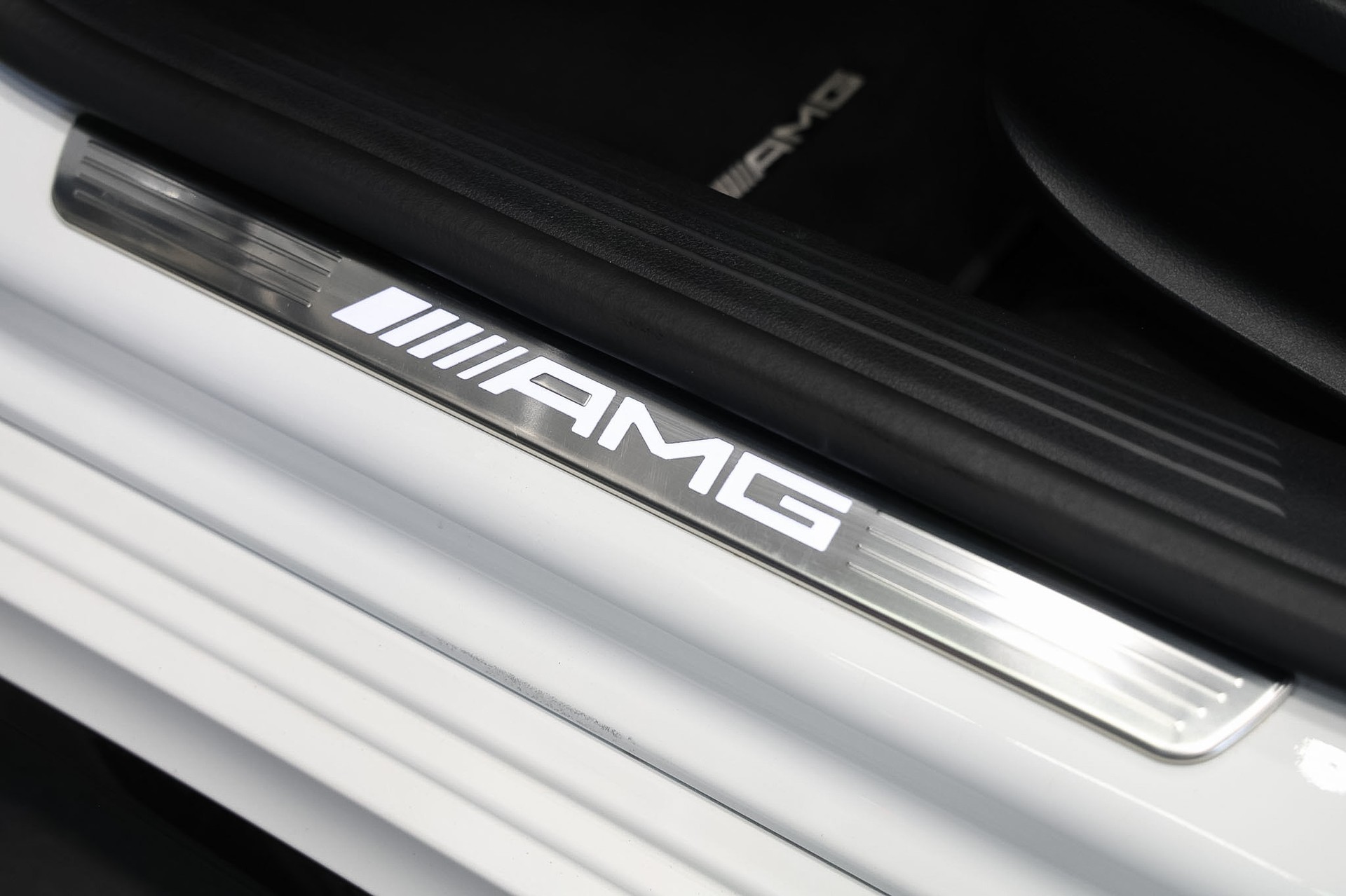 MERCEDES-BENZ A 35 AMG 4Matic Speedshift *CH-Fahrzeug*Aerodynamik-Paket*-image-13