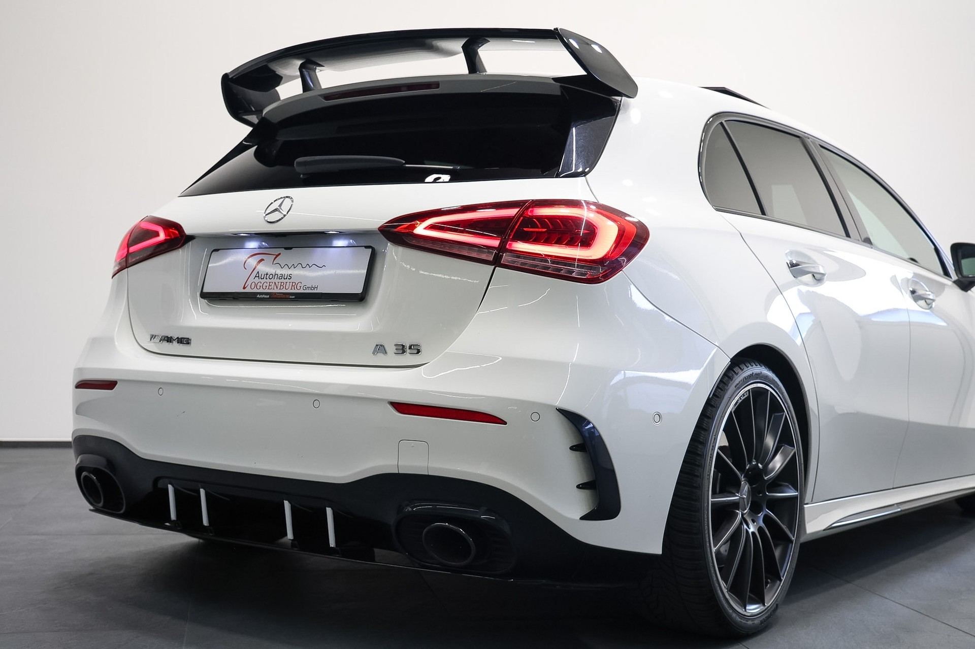 MERCEDES-BENZ A 35 AMG 4Matic Speedshift *CH-Fahrzeug*Aerodynamik-Paket*-image-11
