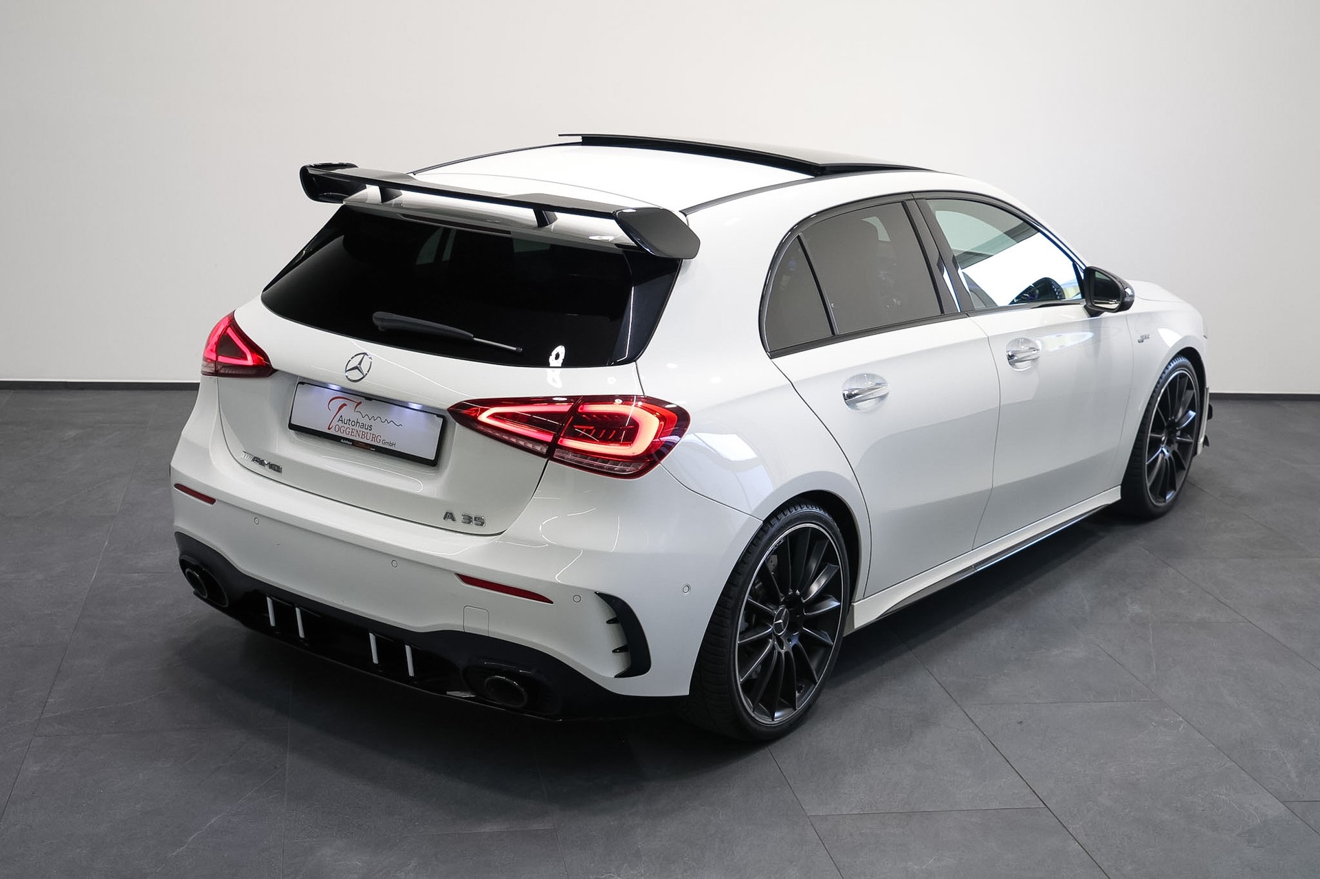 MERCEDES-BENZ A 35 AMG 4Matic Speedshift *CH-Fahrzeug*Aerodynamik-Paket*-image-8