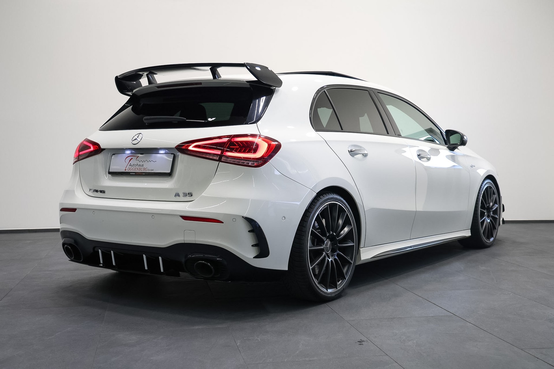MERCEDES-BENZ A 35 AMG 4Matic Speedshift *CH-Fahrzeug*Aerodynamik-Paket*-image-7
