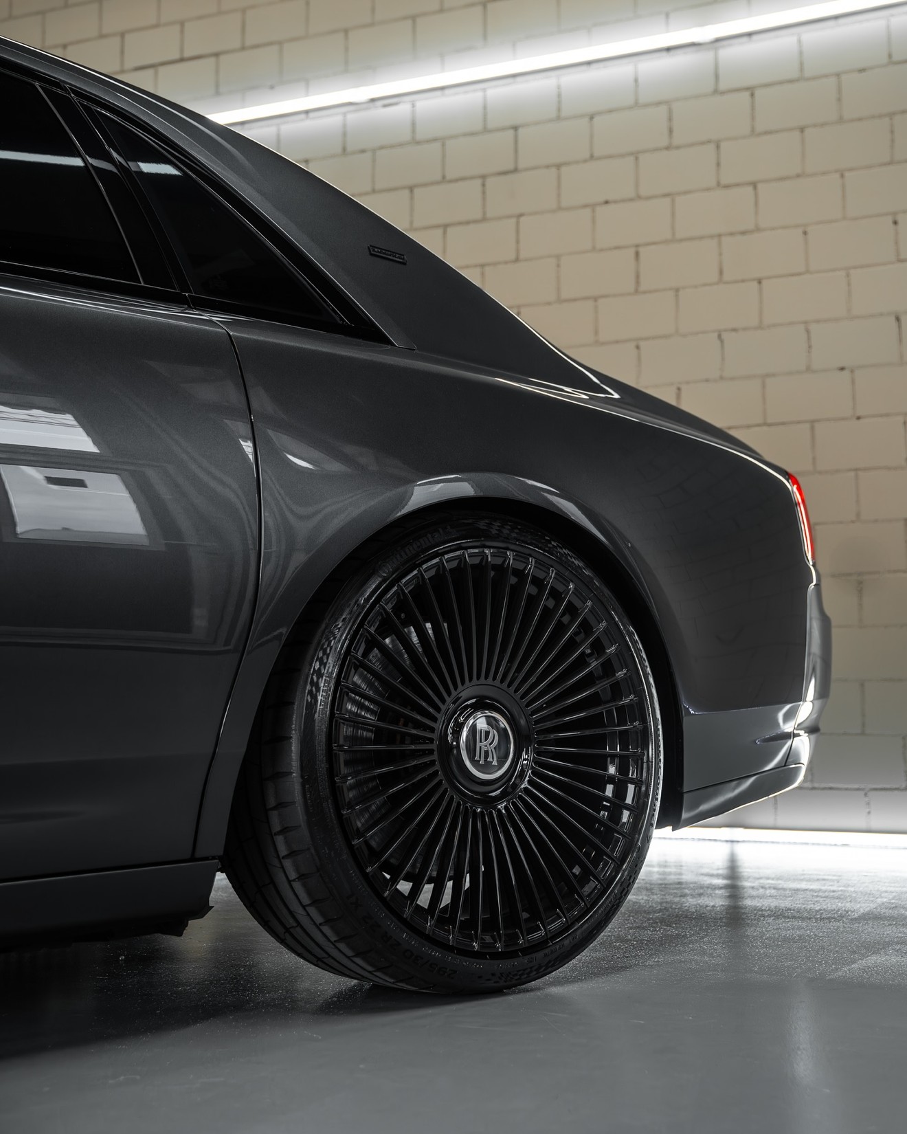 ROLLS-ROYCE 6.6 V12 Black Badge - CH Fahrzeug - Facelift-image-8