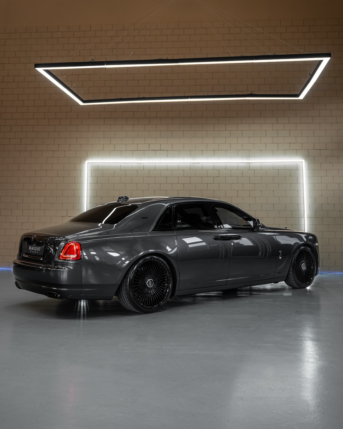 ROLLS-ROYCE 6.6 V12 Black Badge - CH Fahrzeug - Facelift-image-6