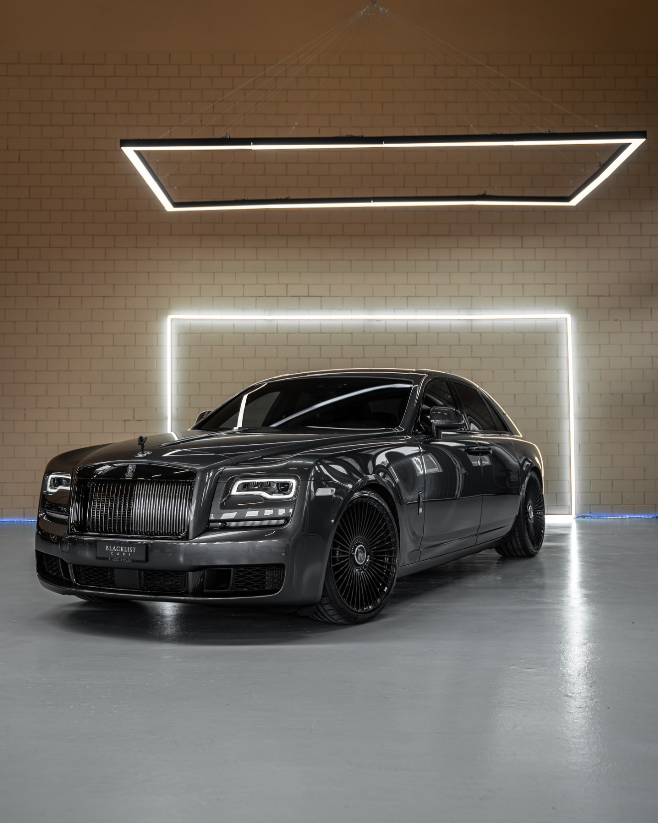 ROLLS-ROYCE 6.6 V12 Black Badge - CH Fahrzeug - Facelift-image-5