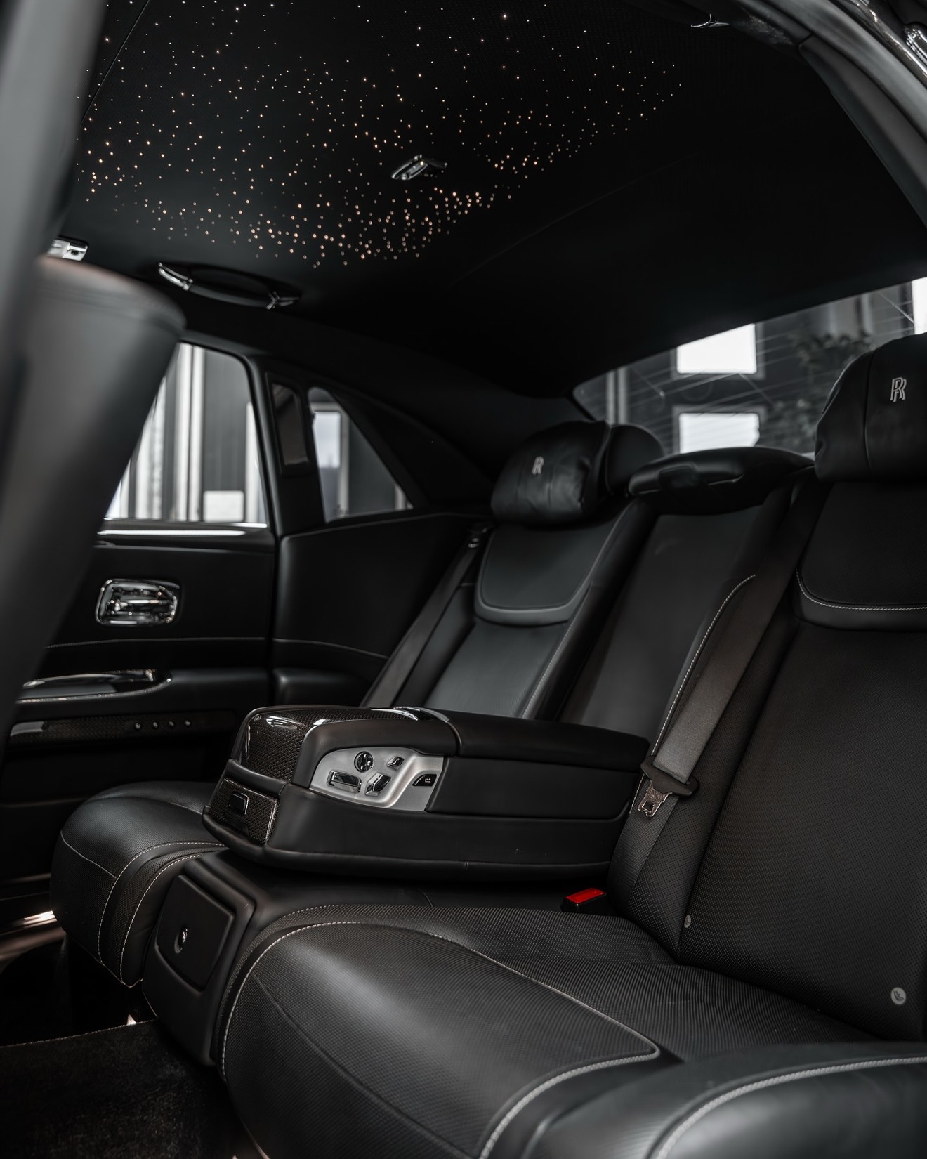 ROLLS-ROYCE 6.6 V12 Black Badge - CH Fahrzeug - Facelift-image-12