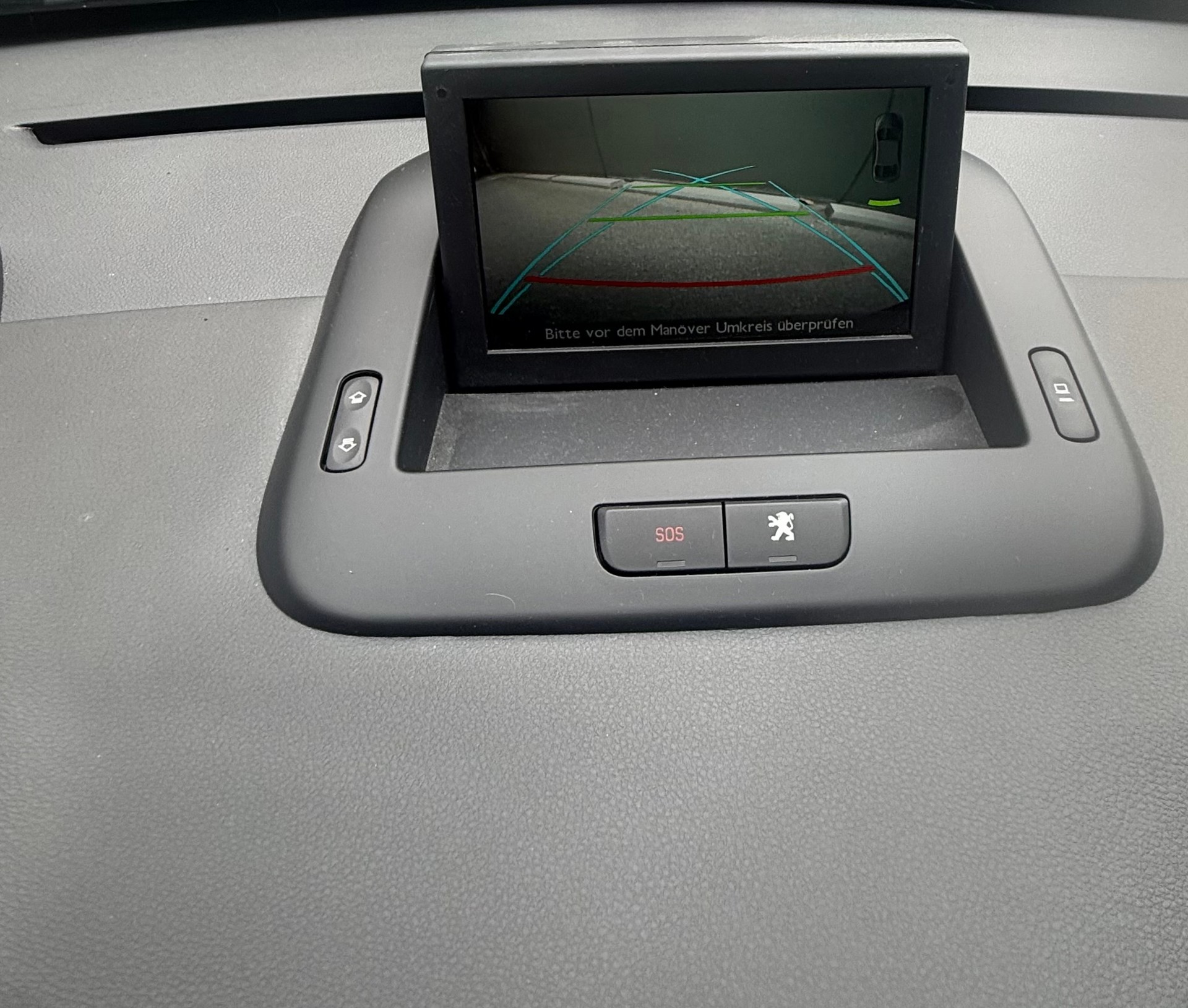 PEUGEOT 3008 HYbrid4 2.0 HDI ETG6-image-4