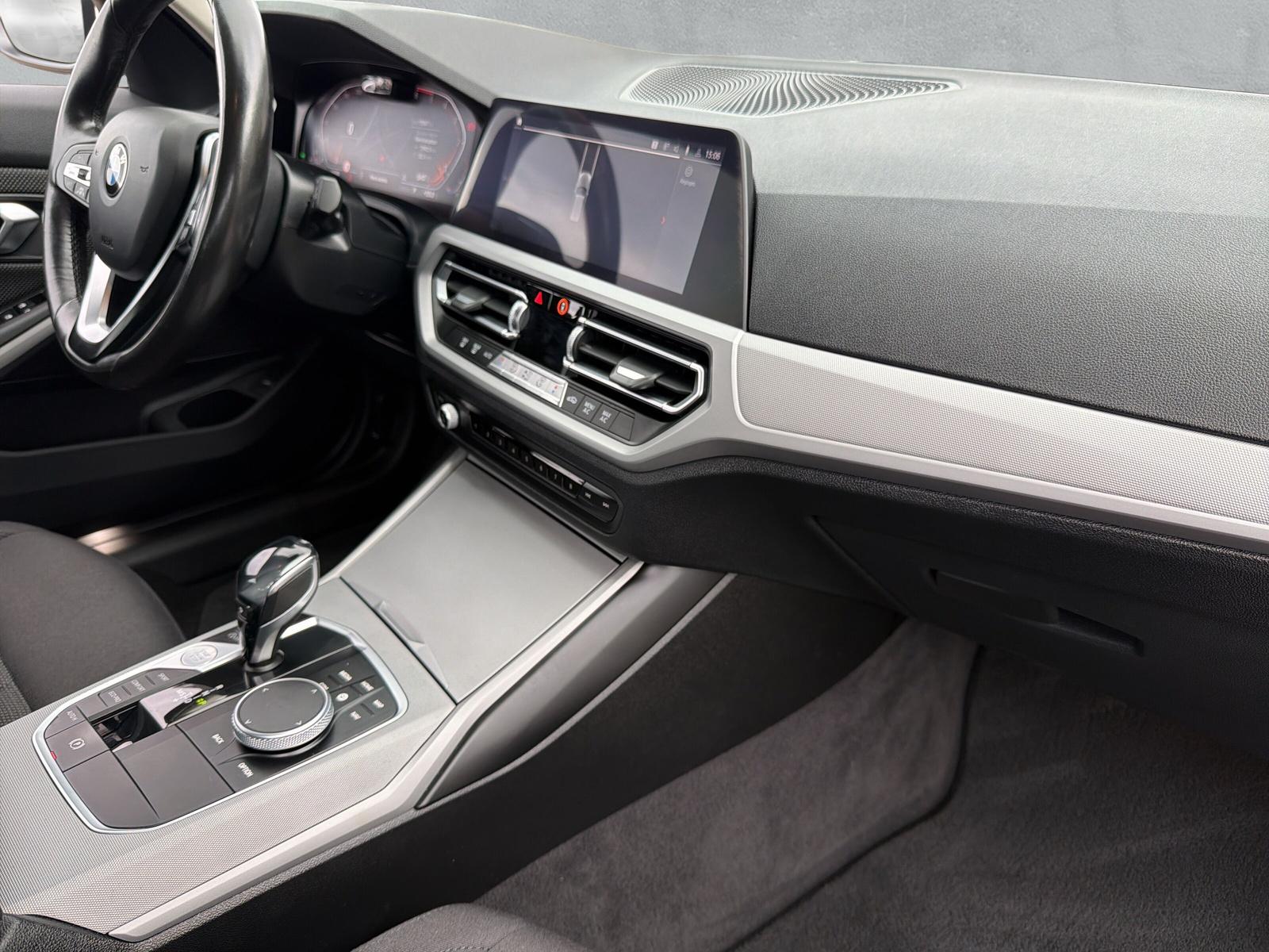 BMW 320d Touring Advantage xDrive G21 AHK-image-14