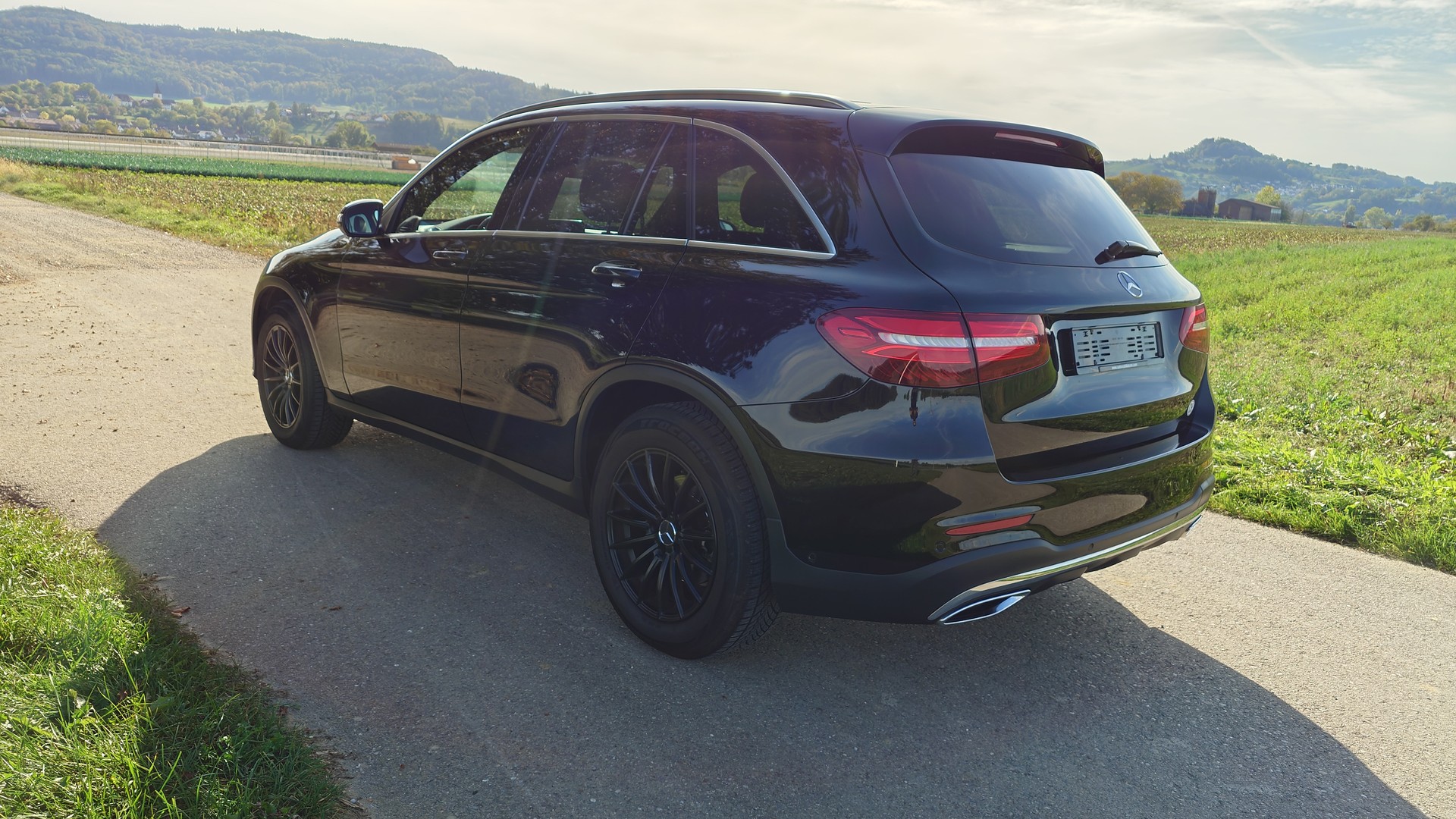MERCEDES-BENZ GLC 250 d AMG Line 4Matic 9G-Tronic-image-2