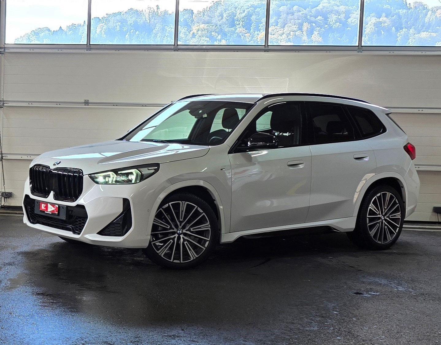 BMW X1 xDrive 23d 48V M Sport *AHK*Abstandsregler&Spurhalteassistent*Rückfahrkamera*Ambientebeleuchtung*-image-0