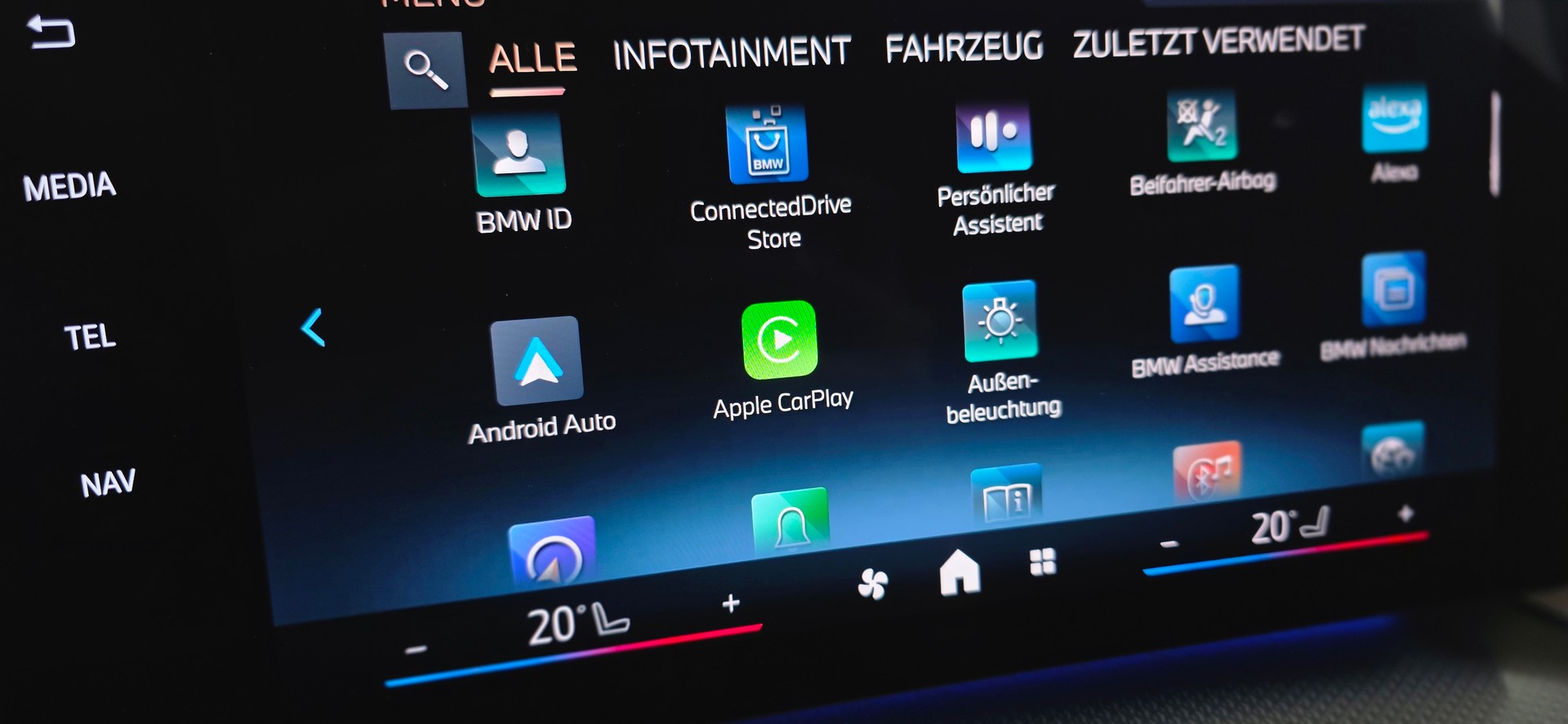 BMW X1 xDrive 23d 48V M Sport *AHK*Abstandsregler&Spurhalteassistent*Rückfahrkamera*Ambientebeleuchtung*-image-18