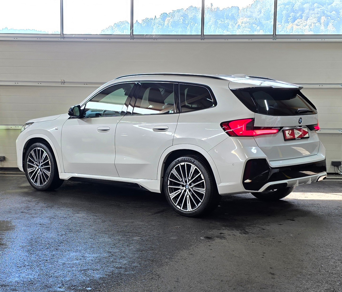 BMW X1 xDrive 23d 48V M Sport *AHK*Abstandsregler&Spurhalteassistent*Rückfahrkamera*Ambientebeleuchtung*-image-2