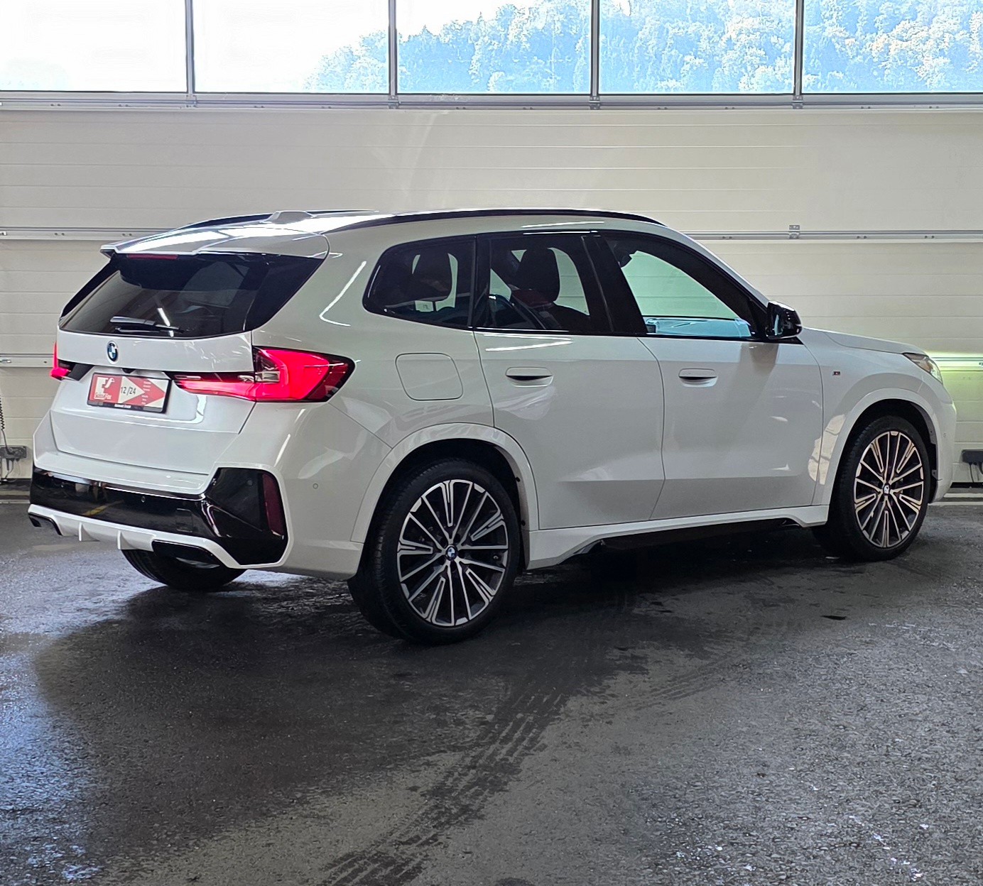 BMW X1 xDrive 23d 48V M Sport *AHK*Abstandsregler&Spurhalteassistent*Rückfahrkamera*Ambientebeleuchtung*-image-4