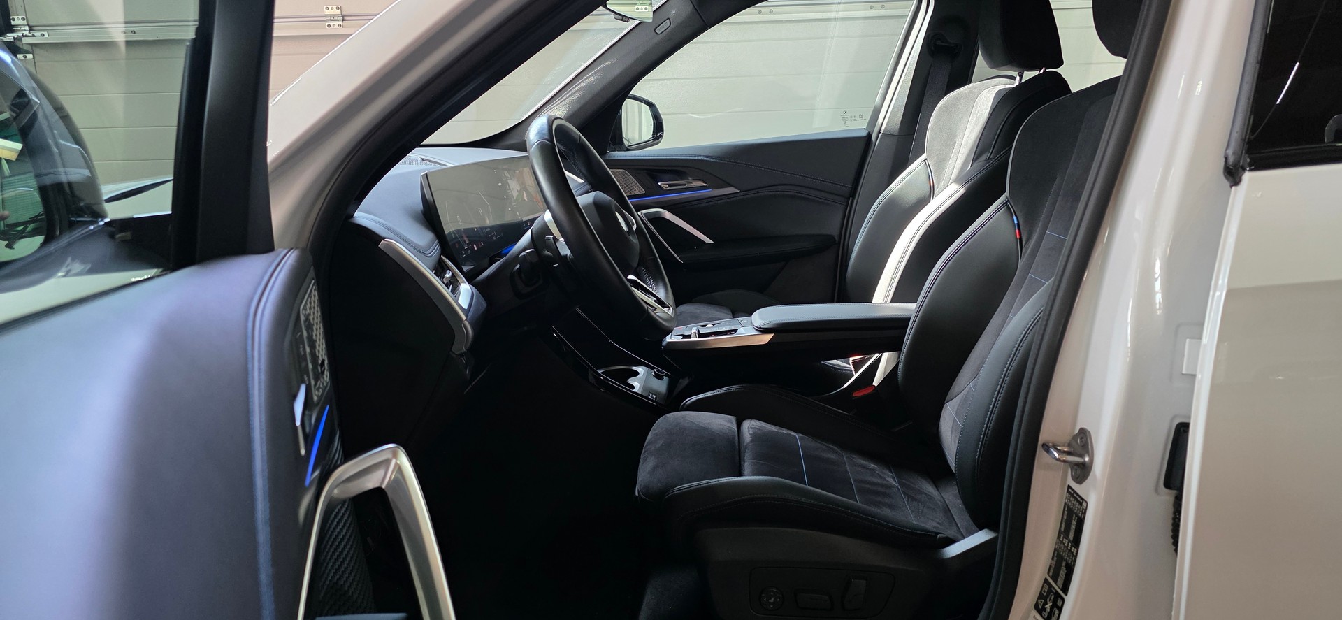 BMW X1 xDrive 23d 48V M Sport *AHK*Abstandsregler&Spurhalteassistent*Rückfahrkamera*Ambientebeleuchtung*-image-8