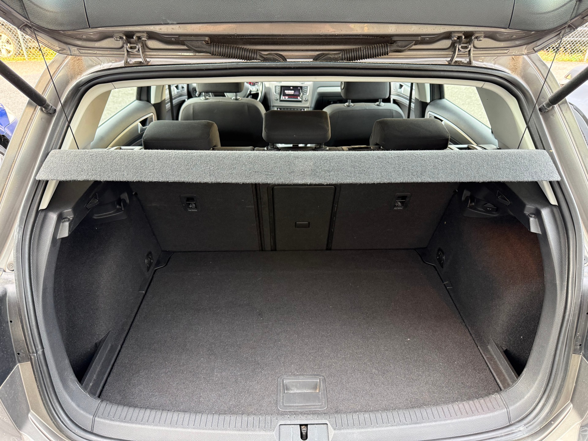 VW Golf 1.6 TDI Comfortline 4Motion-image-12