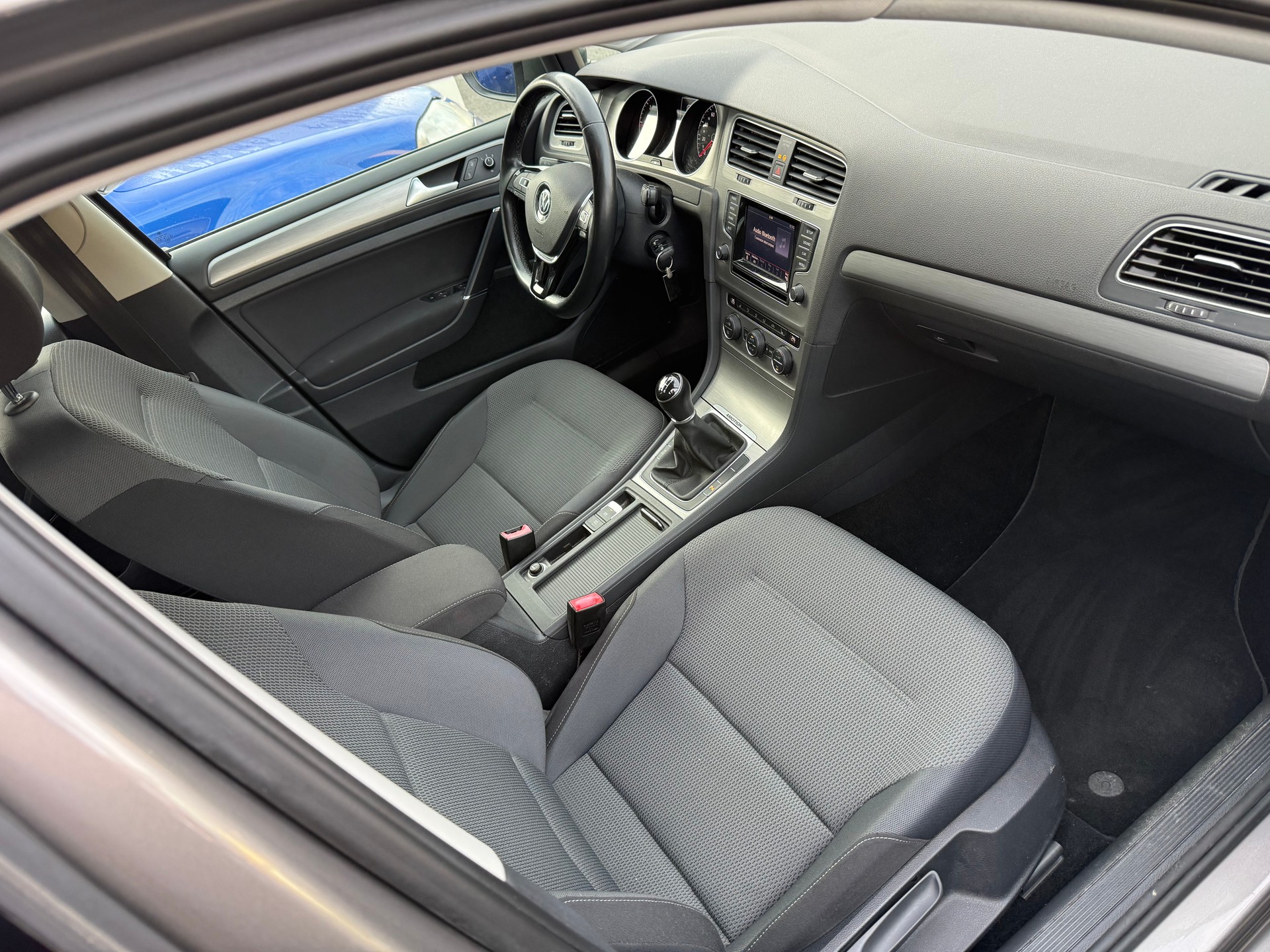 VW Golf 1.6 TDI Comfortline 4Motion-image-10