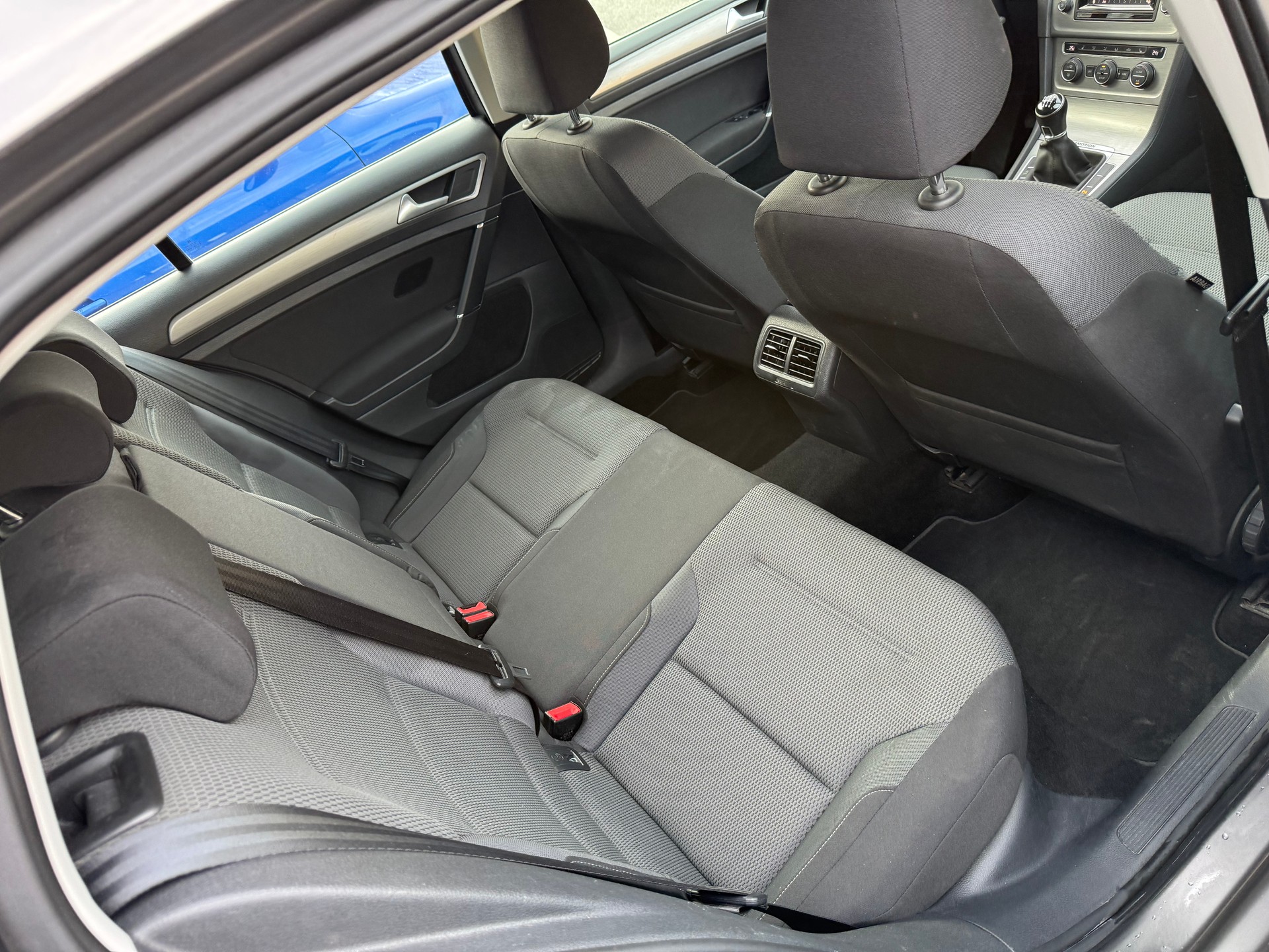 VW Golf 1.6 TDI Comfortline 4Motion-image-11