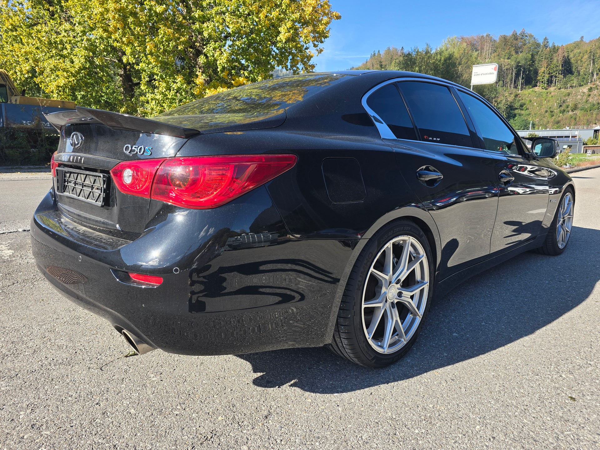 INFINITI Q50S 35h AWD Sport Tech Automatic-image-4