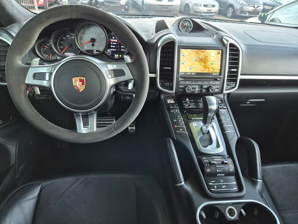 PORSCHE Cayenne GTS-image-11