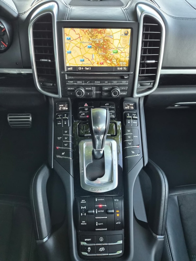 PORSCHE Cayenne GTS-image-12