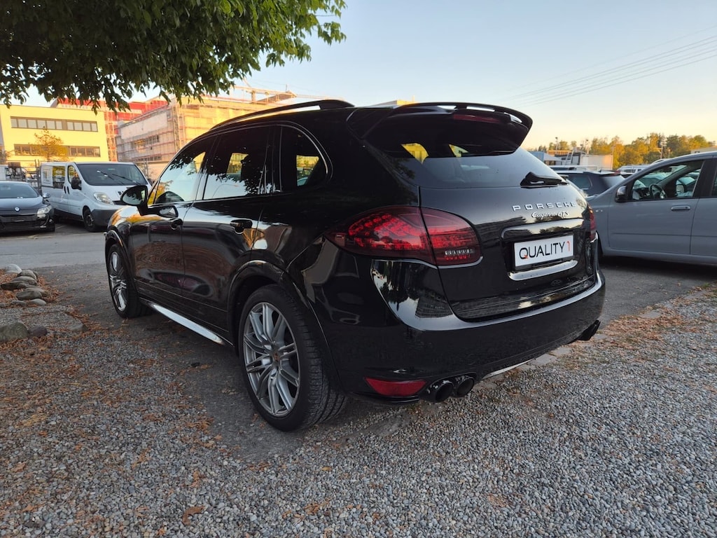 PORSCHE Cayenne GTS-image-3